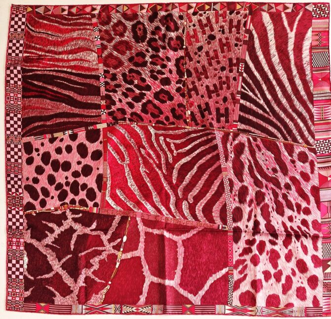 Carré Hermès Pelages et camouflage par Aline Honoré 2010 Livré dans sa boîte – Image 8