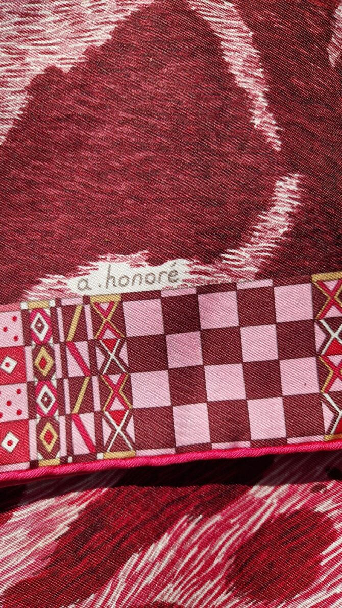 Carré Hermès Pelages et camouflage par Aline Honoré 2010 Livré dans sa boîte – Image 11