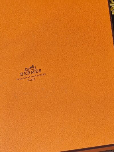 Carré Hermès Les cavaliers d'or par Rybaltchenko 1975 Livré dans sa boîte