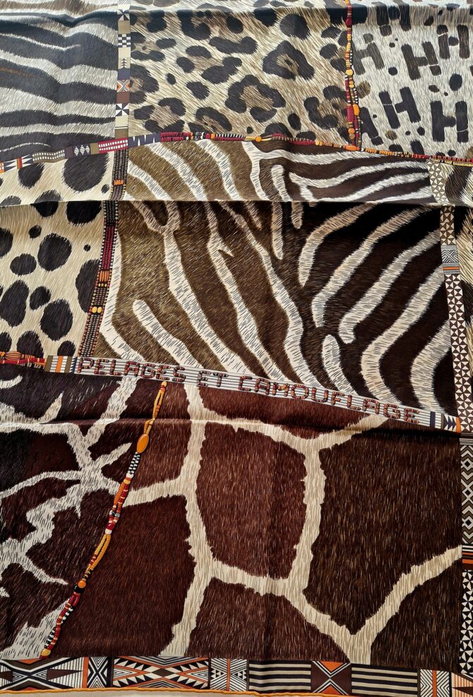 Carré Hermès Pelages et camouflage par Aline Honoré 2010 Livré dans sa boîte – Image 4