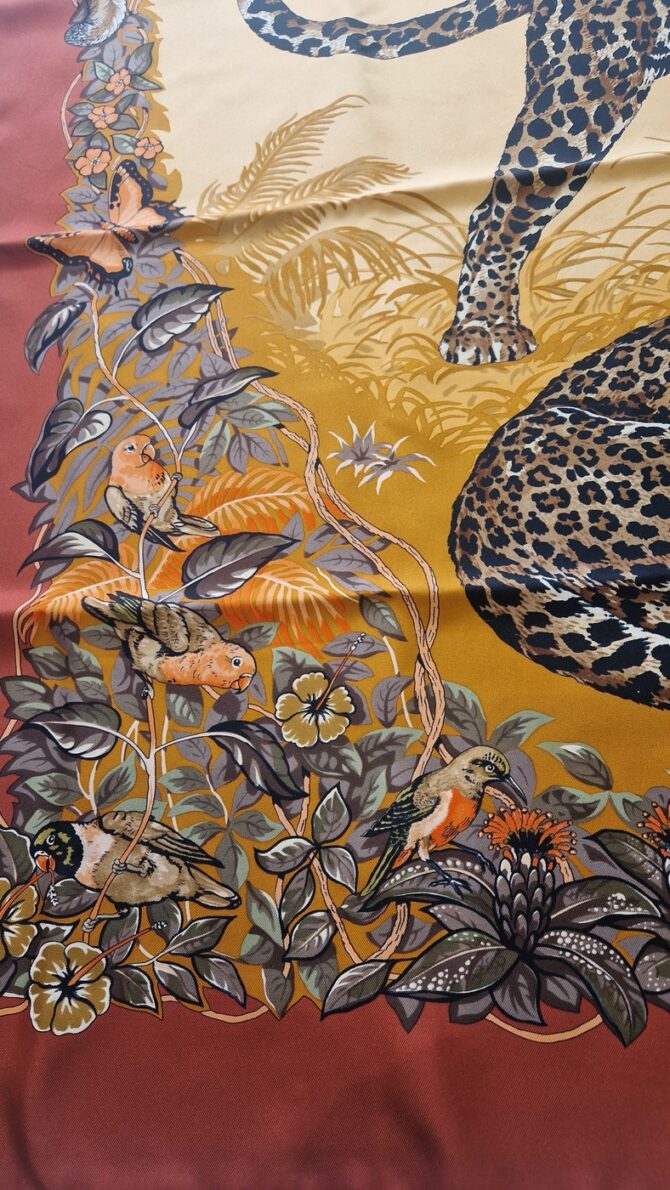 Carré Hermès Jungle Love par Robert Dallet Livré dans sa boîte année 2000 – Image 4