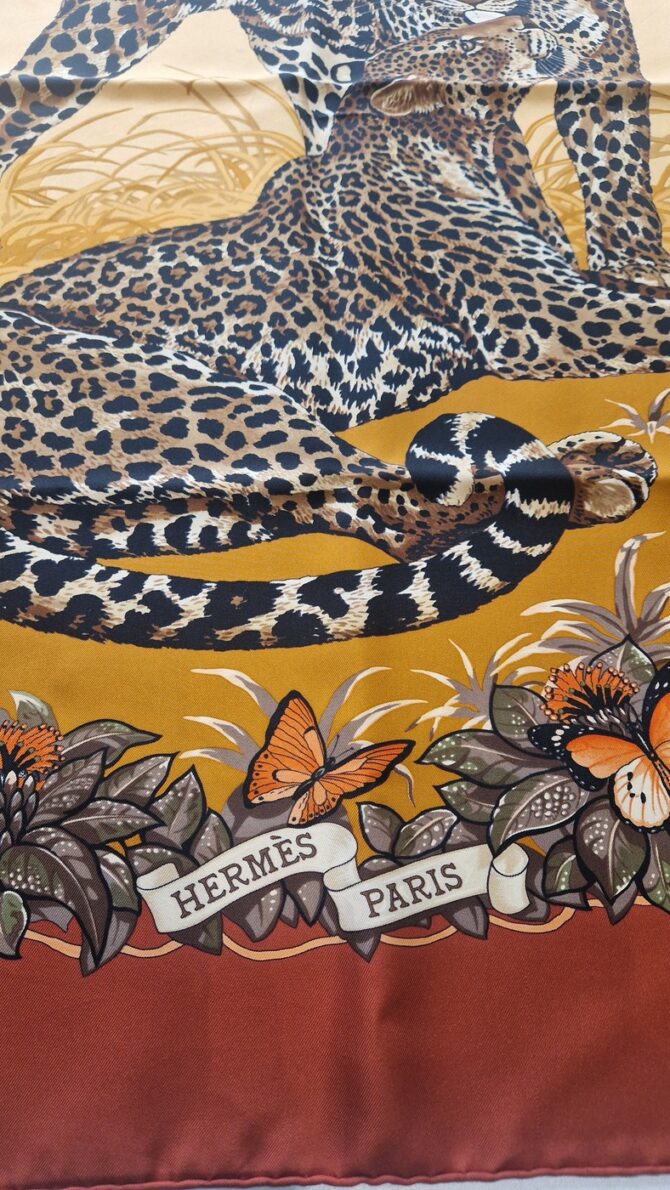 Carré Hermès Jungle Love par Robert Dallet Livré dans sa boîte année 2000 – Image 2