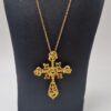 Croix portable en broche ou pendentif par Christan Lacroix