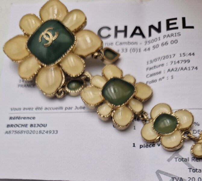 Broche  Chanel  collection croisière Séoul 2016 Etat neuf, jamais portée – Image 7