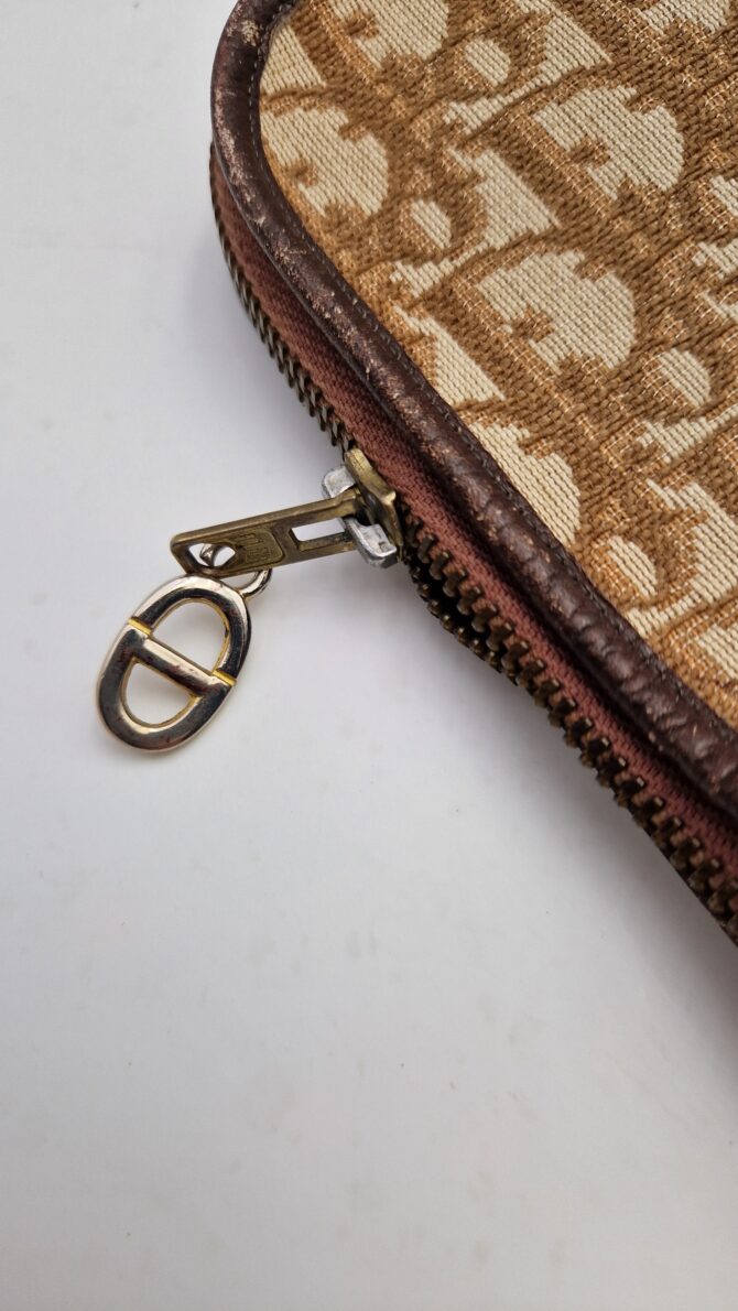 Sac cartable Christian Dior années 70 en toile Monogram et cuir – Image 3