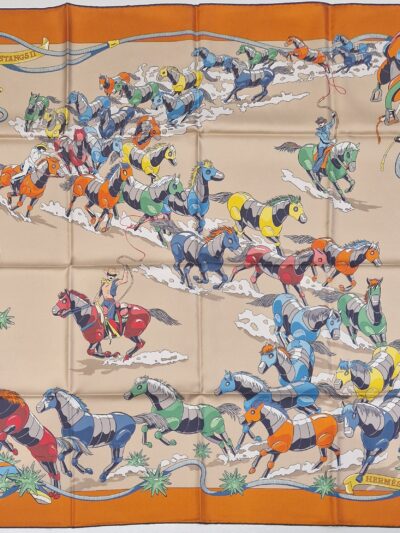 Carré Hermès double face à l'état neuf Les mustangs par Robert Dallet et Ugo Bienvenu