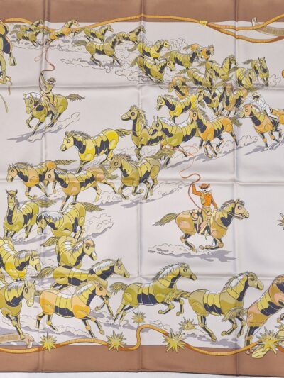 Carré Hermès double face à l'état neuf Les mustangs par Robert Dallet et Ugo Bienvenu