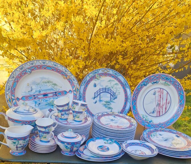 service en porcelaine  Hermès  Le jardin des papillons 57 pièces