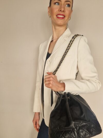 Sac Chanel vintage Modèle Gabrielle Bucket