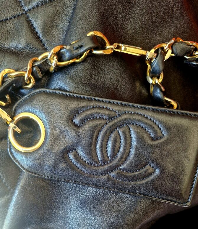 Sac Chanel vintage  Modèle Gabrielle – Image 3
