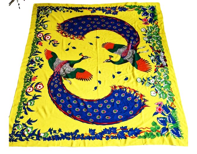 Paréo Hermès aux motifs de Paons