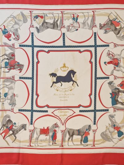 Carré Hermès edition limitée chevaux arabes Bouznika.