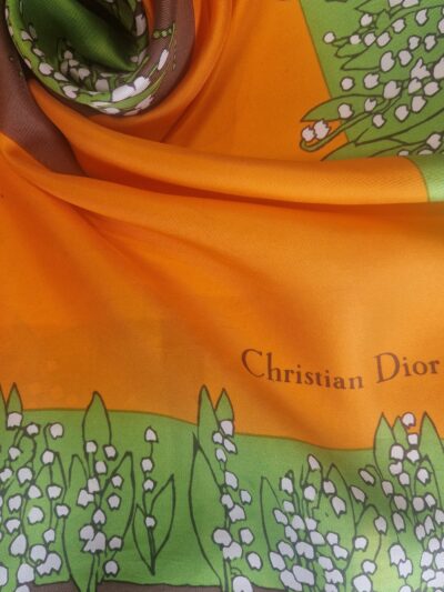 foulard en soie dior motif muguet