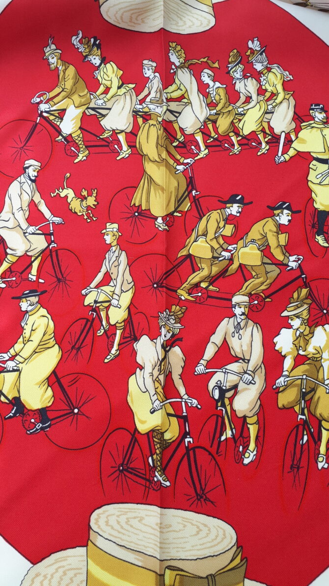 Carré Hermès Les bécanes