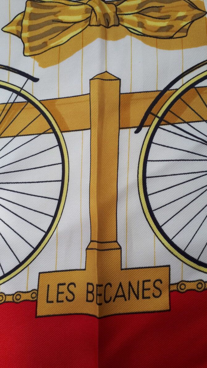 Carré Hermès Les bécanes