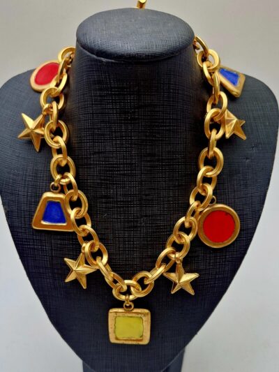 Collier vintage CELINE en métal doré et émaillé