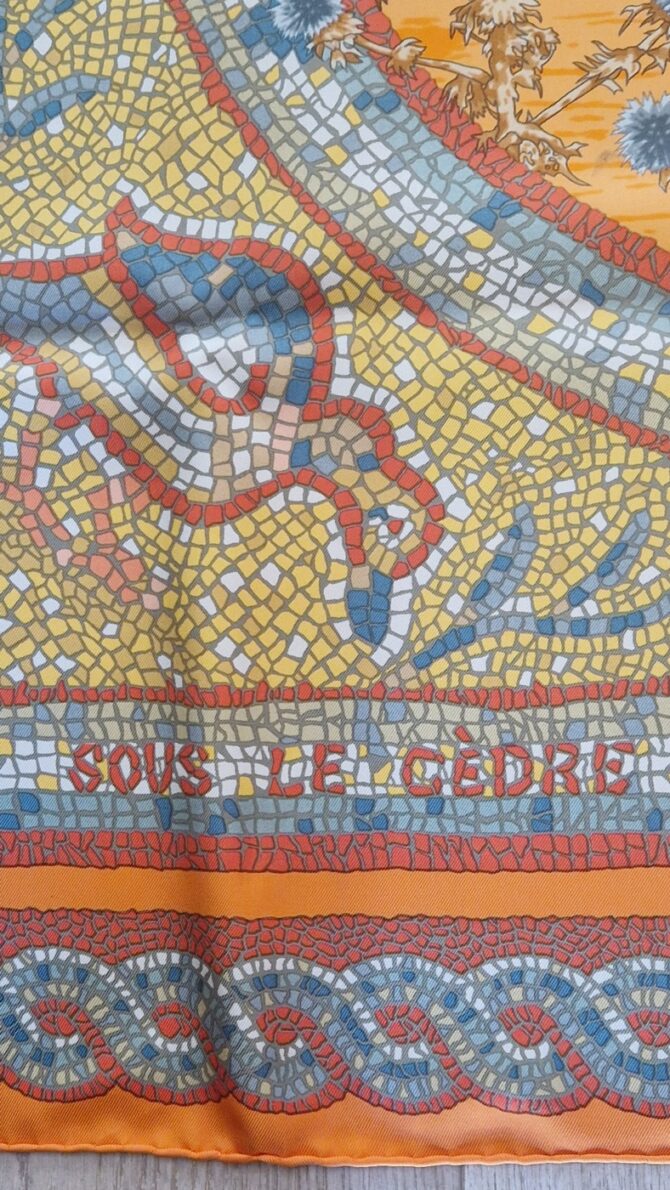 Carré Hermès Sous le cèdre par Dimitri Rybaltchenko 1998 Livré dans sa boîte – Image 6