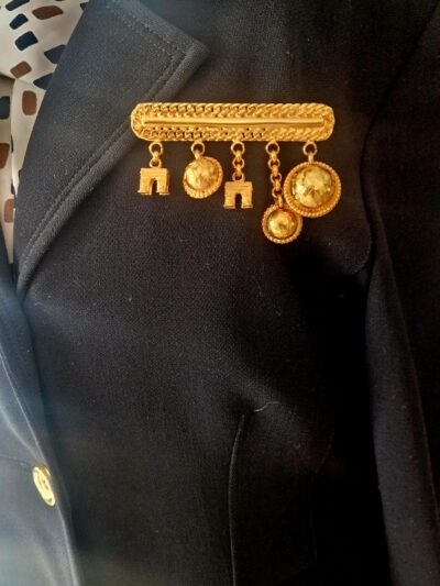 broche celine globe arc de triomphe