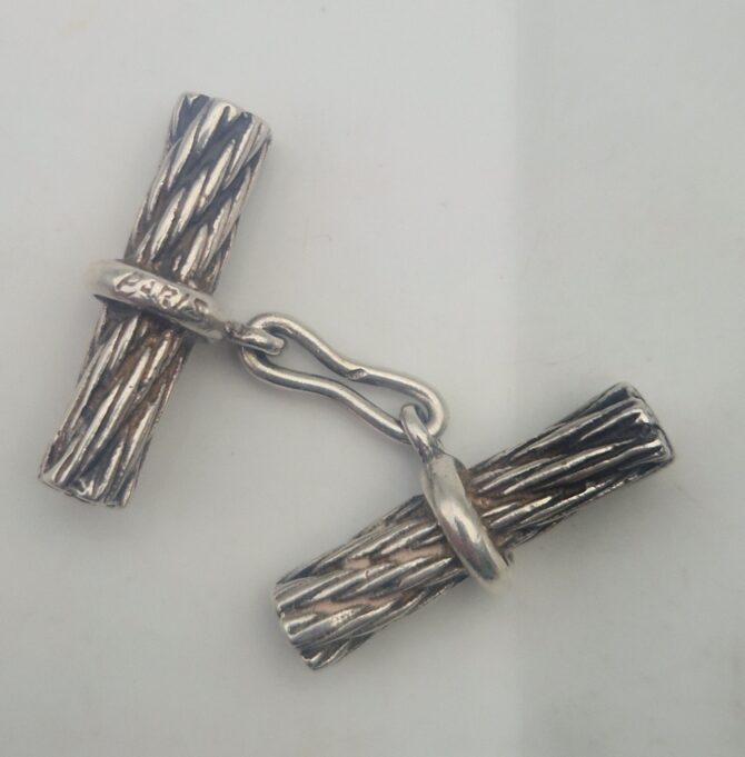 Paire de boutons de manchettes Hermès en argent par Gaetan de Percin dans leur boîte – Image 3