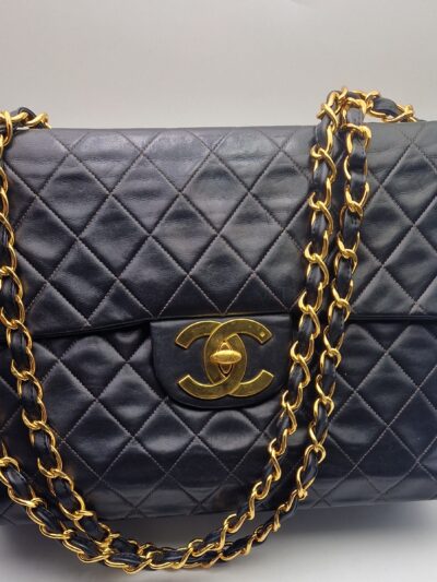 sac chanel timeless jumbo en agneau noir matelassé
