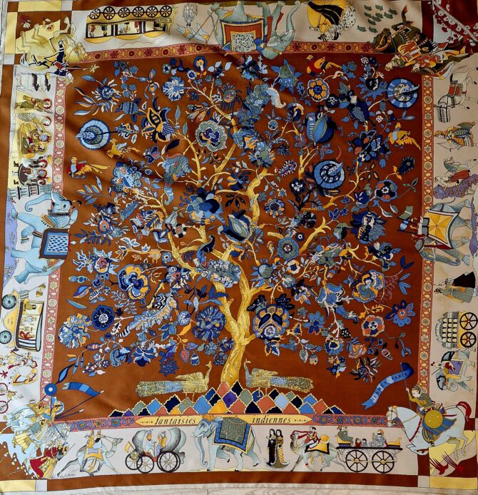 carré hermès fantaisies indiennes, on y voit au centre l'arbre l'arbre de vie