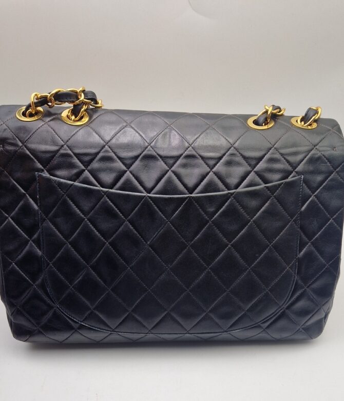 sac chanel timeless jumbo en agneau noir matelassé