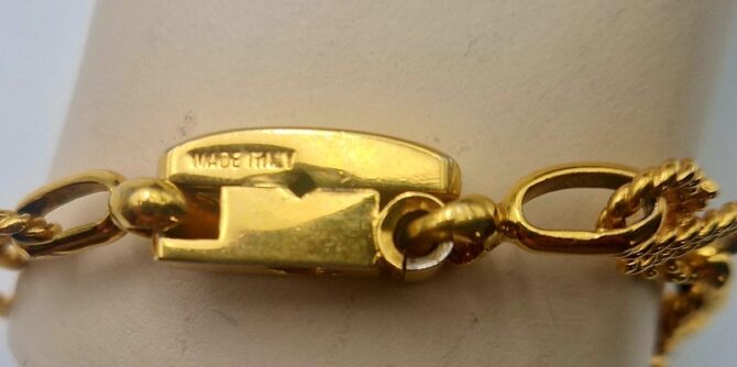 Bracelet vintage Céline – Chaîne torsadée en métal doré, Made in Italy – Image 3
