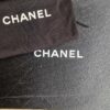 Boîte d’origine Chanel et housses de protection – Original Chanel box and dust bags.