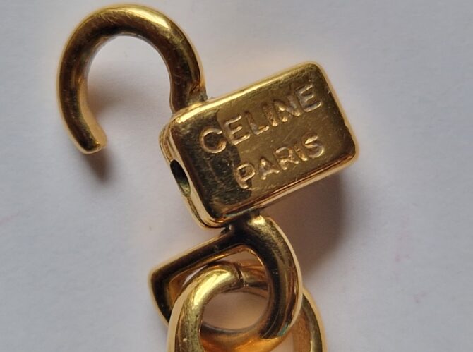 collier vintage celine fermoir ouvert