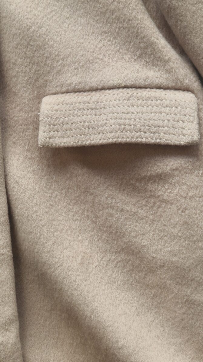 Adorable manteau enfant Christian Dior,  laine d’agneau et cachemire – Image 6