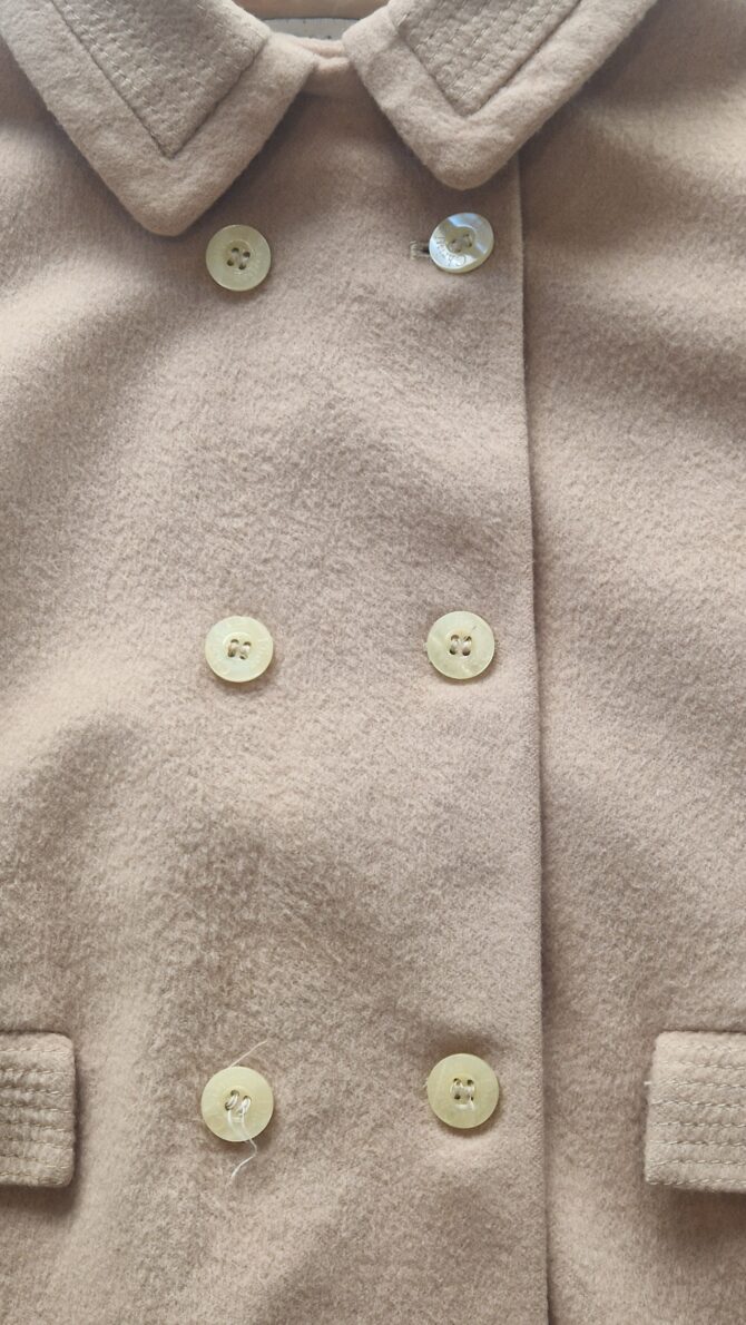 Adorable manteau enfant Christian Dior,  laine d’agneau et cachemire – Image 8
