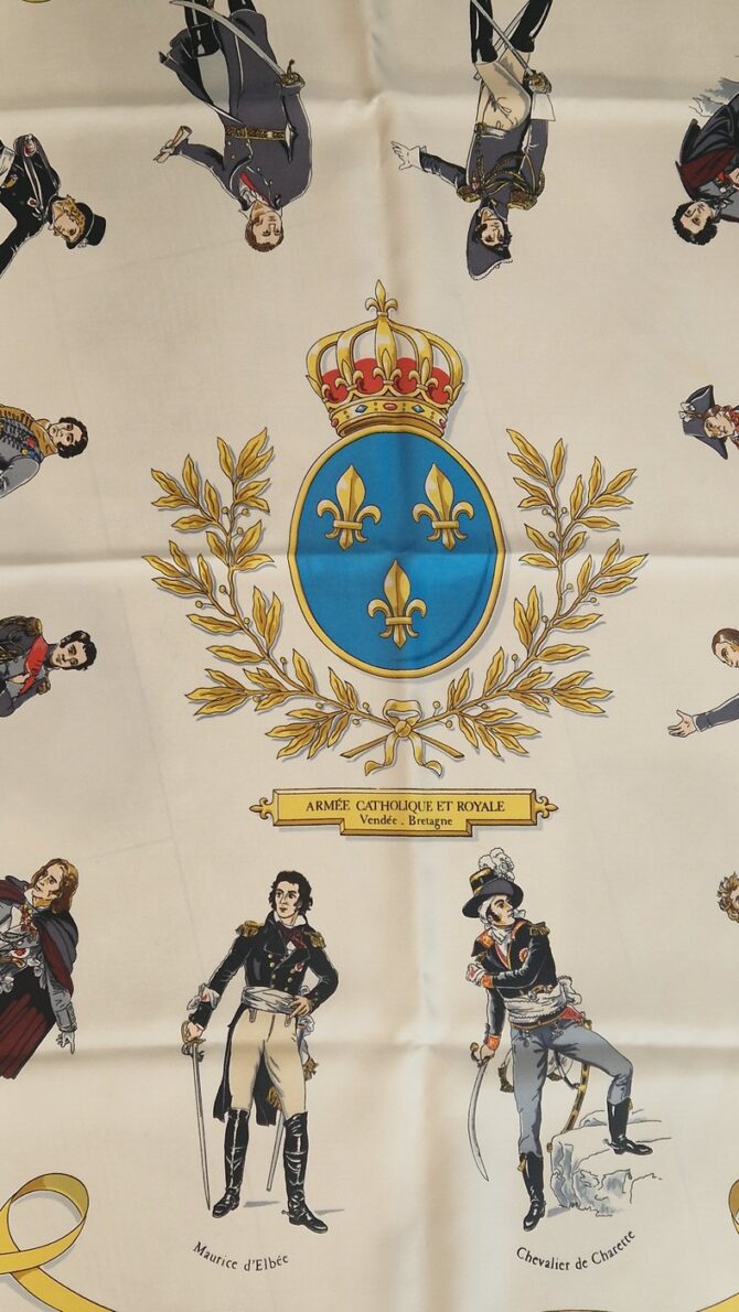 Carré en soie Armée Catholique et Royale Foulard LR – Image 5