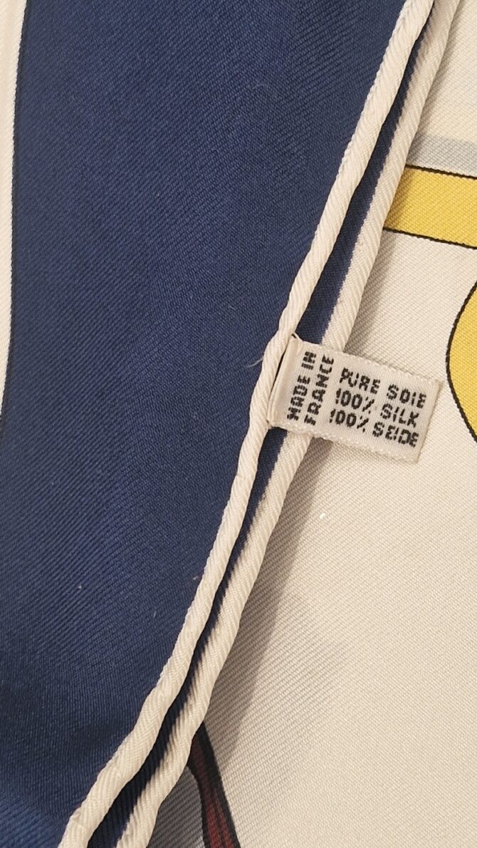 Carré en soie Armée Catholique et Royale Foulard LR – Image 9