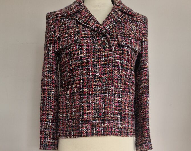 Tailleur jupe Etro en tweed multicolore, vue de face – veste T.40
