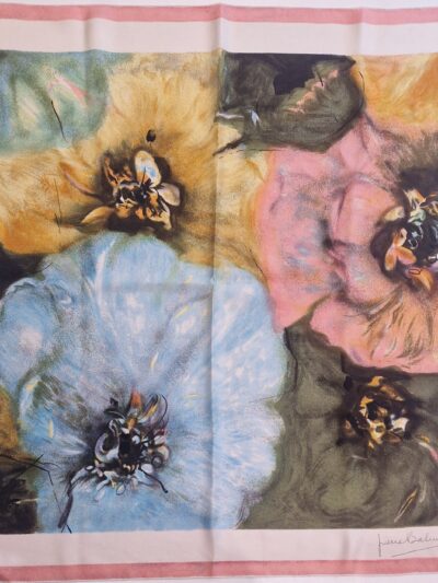 Carré Pierre Balmain en soie, motif fleurs pastel, bordure rose, 78 x 74 cm. EN : Pierre Balmain silk scarf, pastel flower design, pink border, 78 x 74 cm.