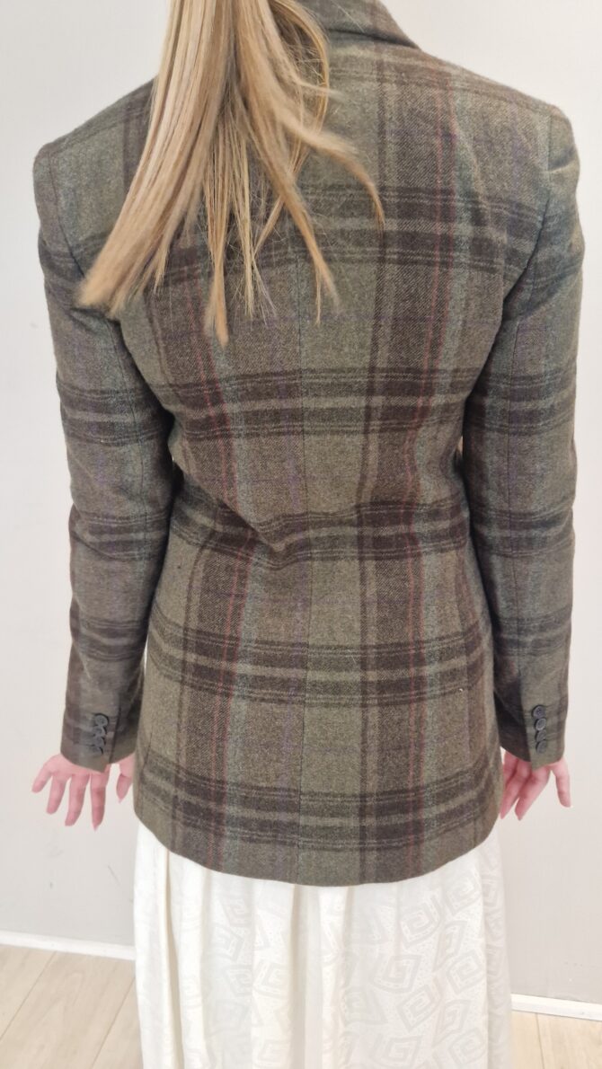 Veste Ralph Lauren en laine à carreaux vert et brun, made in Italy, état neuf. dos EN : Ralph Lauren wool check blazer in green and brown, made in Italy, back