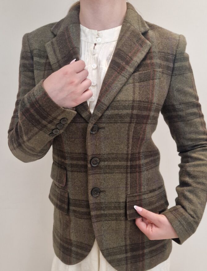 Veste Ralph Lauren en laine à carreaux vert et brun, made in Italy, état neuf. EN : Ralph Lauren wool check blazer in green and brown, made in Italy,