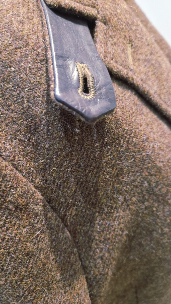 Veste Ralph Lauren en laine marron cintrée avec détails cuir et boutons corne – Taille US 6 / FR 38. Etat neuf avec étiquette – Image 9
