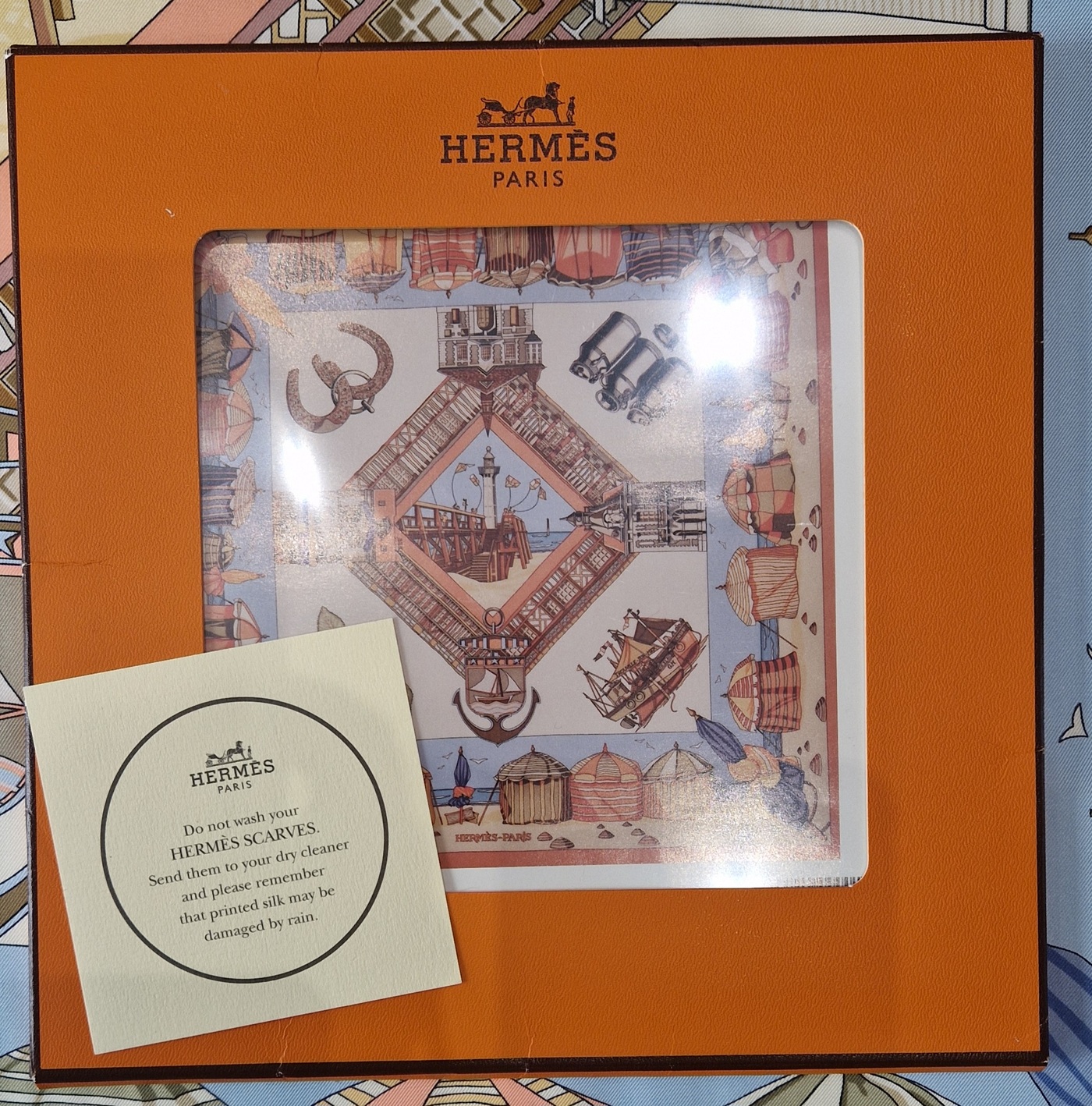 carré hermès charme des plages normandes emballage
