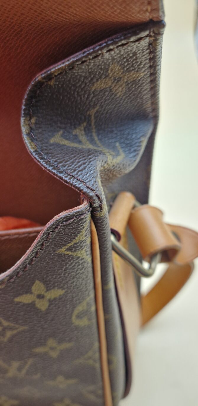 Sac Louis Vuitton Cartouchière MM – Toile Monogram et cuir naturel (circa 1980s) – Image 13