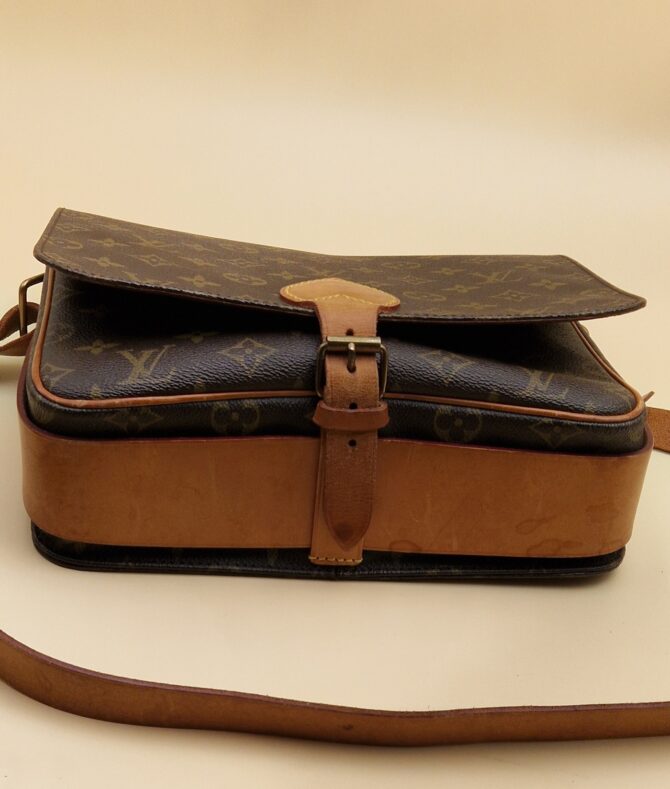 Sac Louis Vuitton Cartouchière MM – Toile Monogram et cuir naturel (circa 1980s) – Image 7