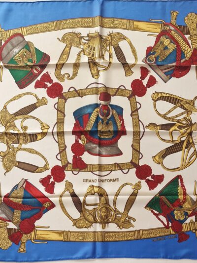 Carré Hermes Grand uniforme par Joachim Metz