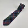 cravate-hermes-frange-tartan-ecossais-motif-bleu-presentation
