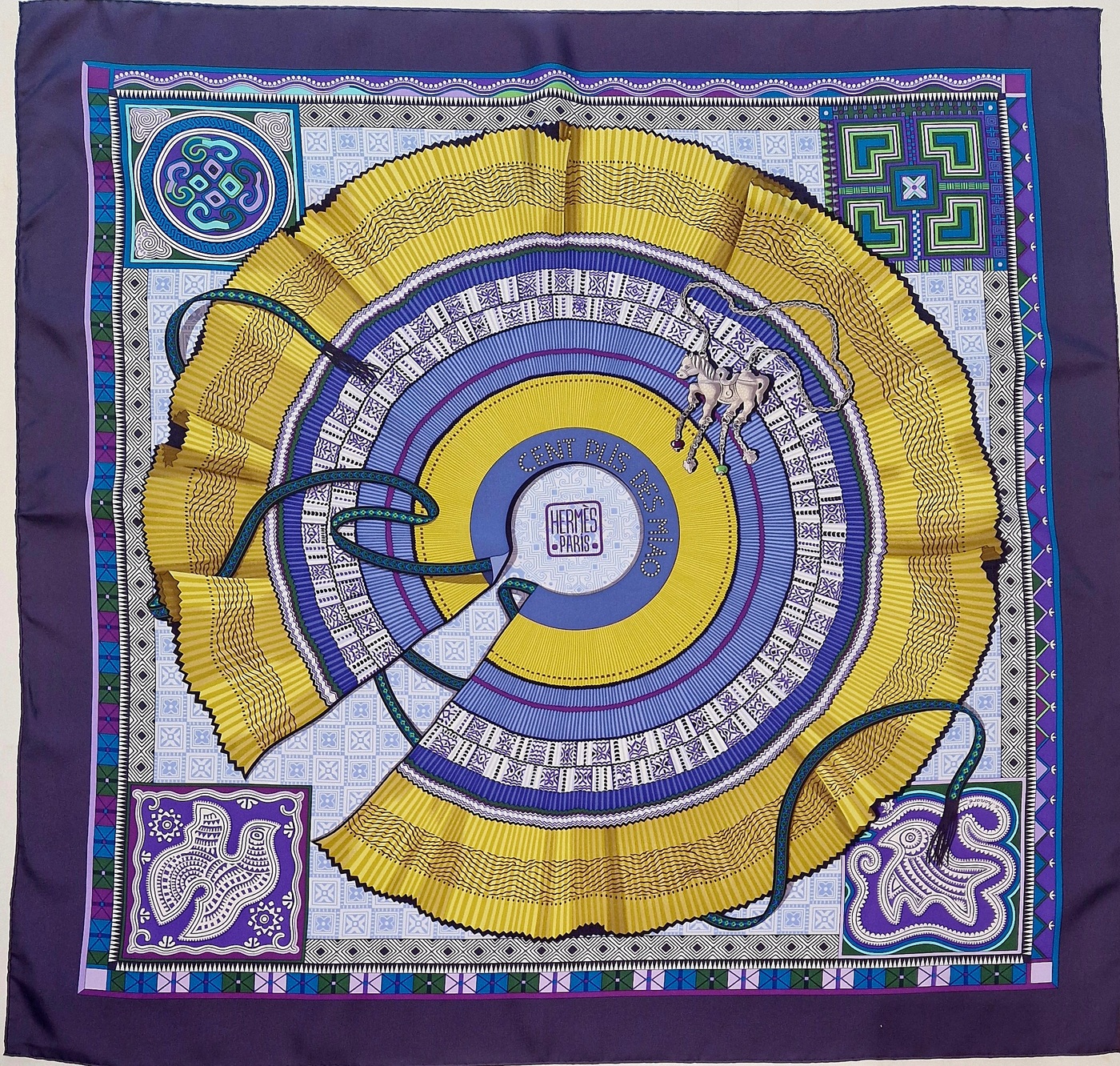 carré hermès cent plis de miao