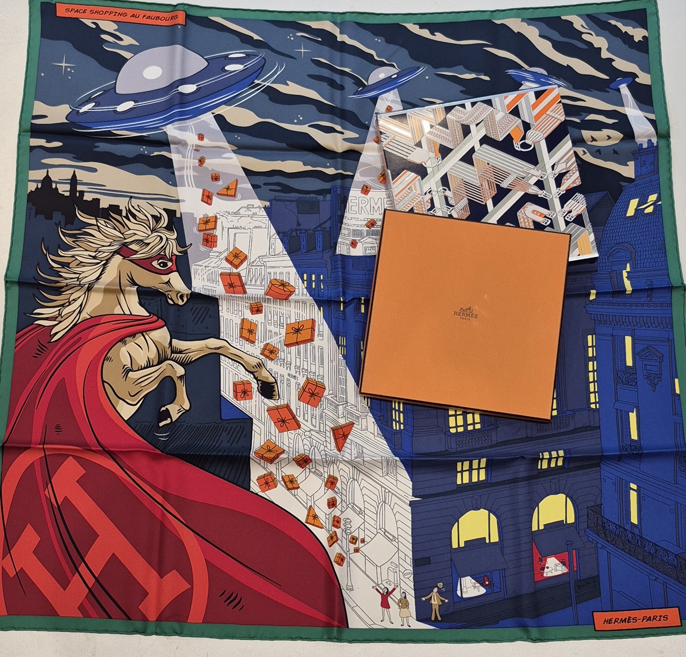 hermes-carre-soie-space-shopping-au-faubourg-bleu