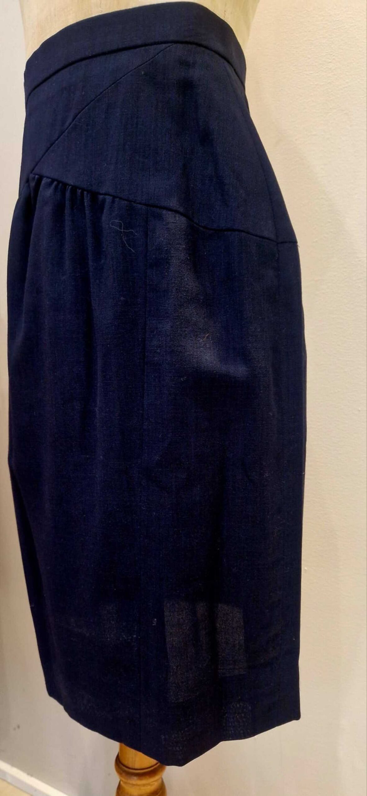 Jupe-chanel-boutique-laine-bleu-nuit-annees-80