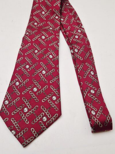 Cravate Chanel en soie rouge