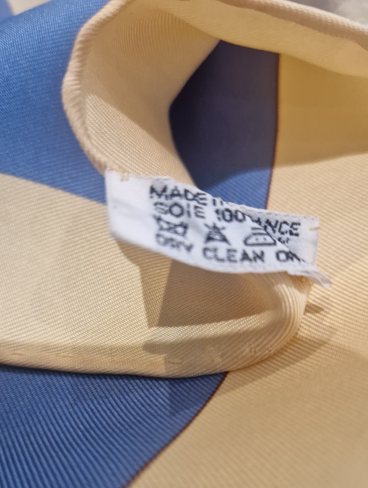 carré hermès au clair de la lune par sandra laroche